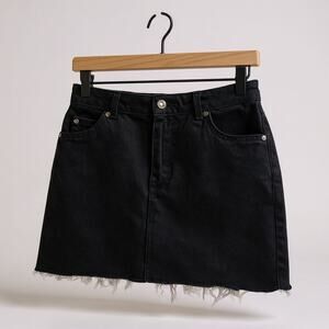 Topshop Moto Denim Jean Mini Skirt Size 4 Black Raw Hem